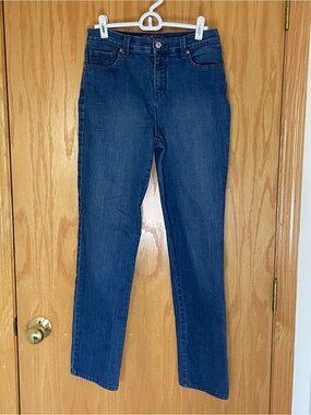 Gloria Vanderbilt Women's Dark Blue Straight-Leg Jeans